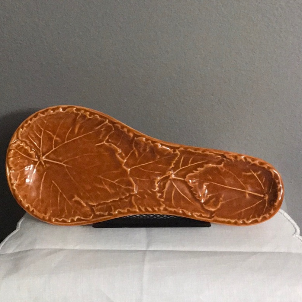 Olfaire Portugal Majolica Leaf Spoon rest